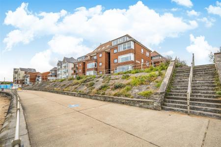 St Mildreds Gardens 2 Bedroom Apartment -  Externa