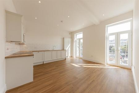 Flat 5 Pleydell Gardens for Sale by Guildcrest Est