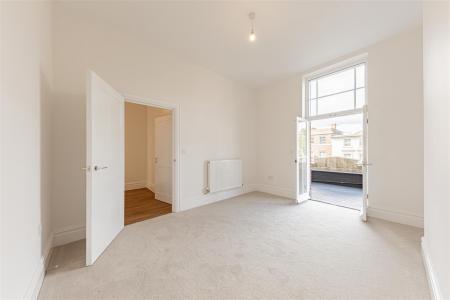 Flat 5 Pleydell Gardens for Sale by Guildcrest Est