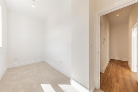 Flat 5 Pleydell Gardens for Sale by Guildcrest Est