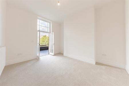 Flat 5 Pleydell Gardens for Sale by Guildcrest Est