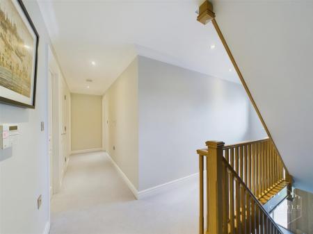 FIRST FLOOR LANDING