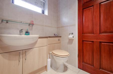 ENSUITE SHOWER ROOM