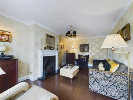 STYLISH LOUNGE