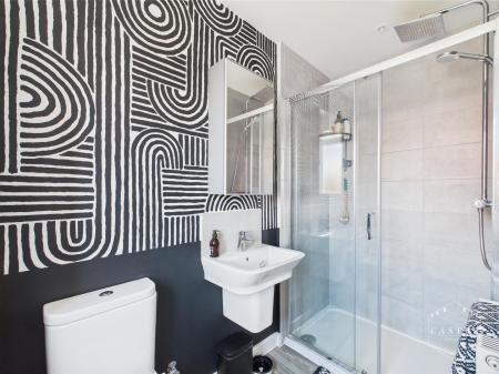 ENSUITE SHOWER ROOM