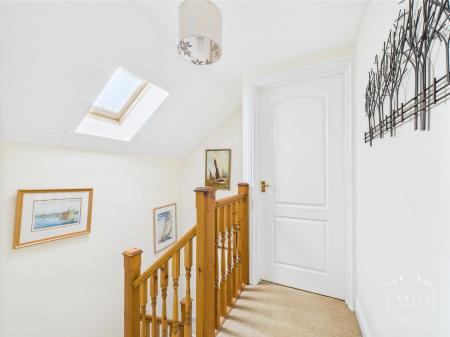 FIRST FLOOR LANDING