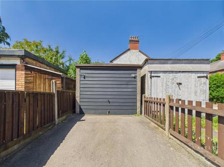 GARAGE