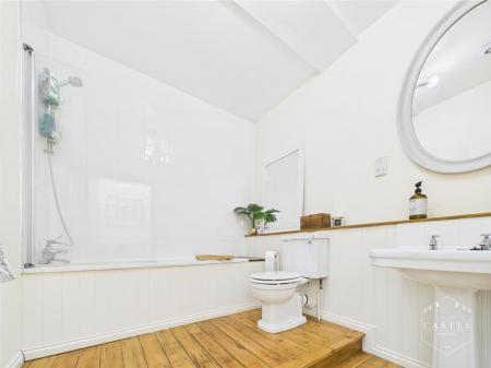 FAMLY BATHROOM