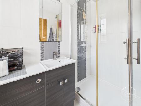 ENSUITE SHOWER ROOM