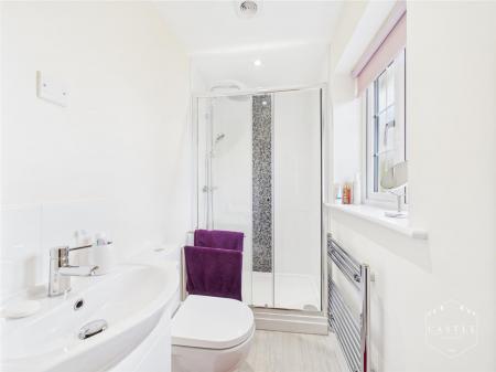 ENSUITE SHOWER ROOM