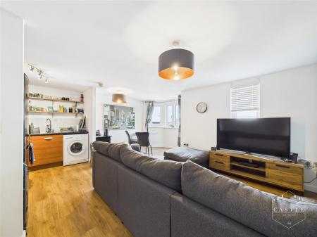 OPEN PLAN LIVING KITCHEN