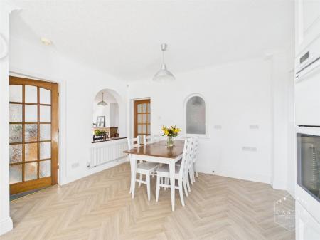 DINING KITCHEN