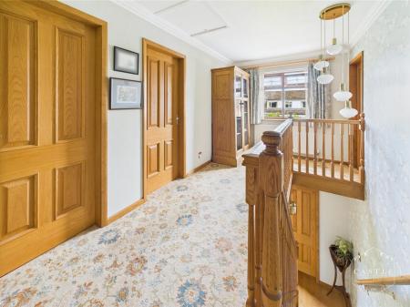 FIRST FLOOR LANDING