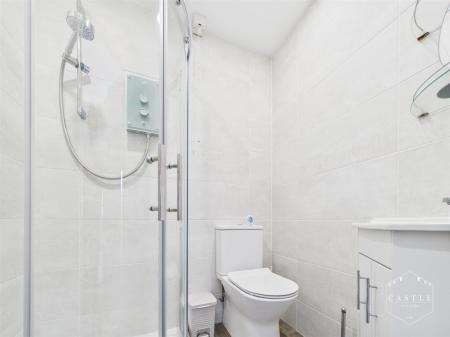 ENSUITE SHOWER ROOM