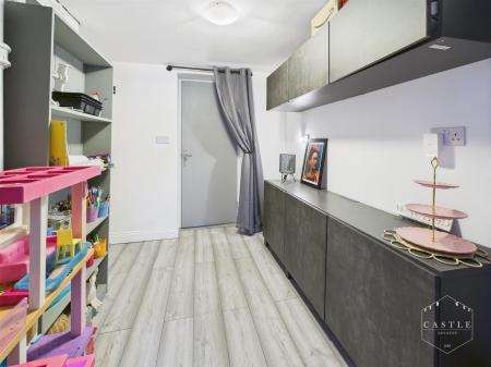 STORE/HOBBIES ROOM