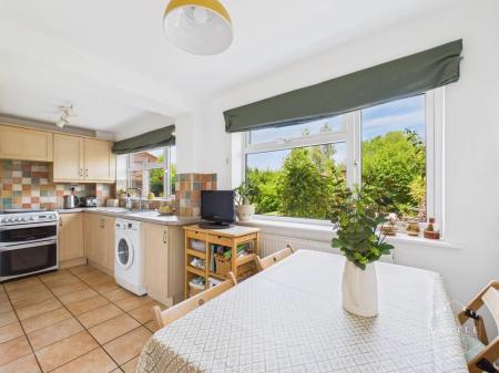 KITCHEN/DINER