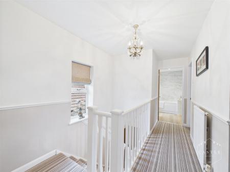 FIRST FLOOR LANDING