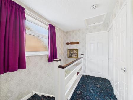 FIRST FLOOR LANDING