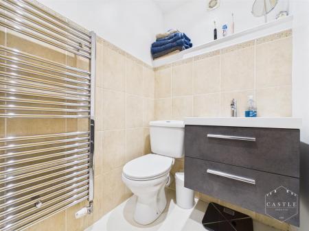 ENSUITE SHOWER ROOM