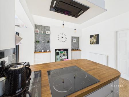 OPEN PLAN LIVING KITCHEN