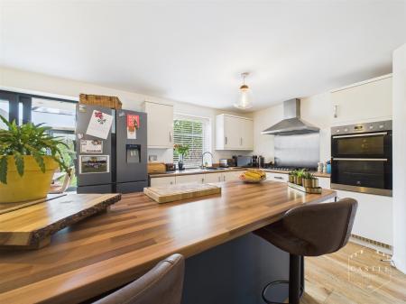 BREAKFAST KITCHEN