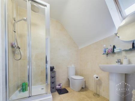 ENSUITE SHOWER ROOM