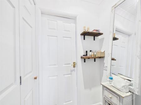 DRESSING AREA