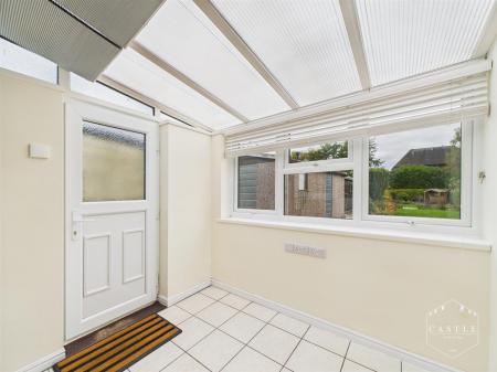 REAR PORCH/UTILITY