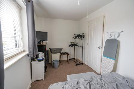 Bedroom 2 (2)