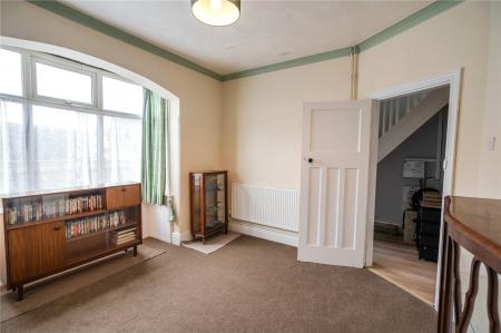 Living Room (2)