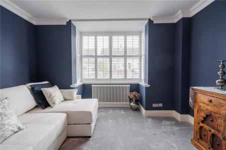 Bed 3/Dining Room