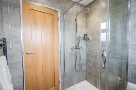 Shower Room (2)