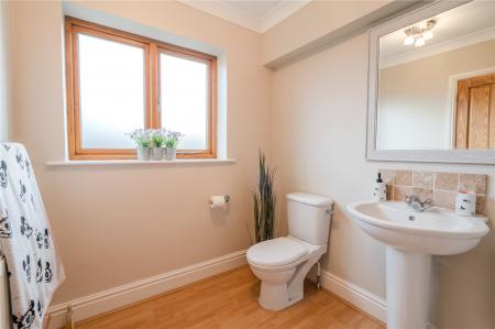 En-Suite Bathroom