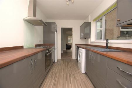 Kitchen (2)