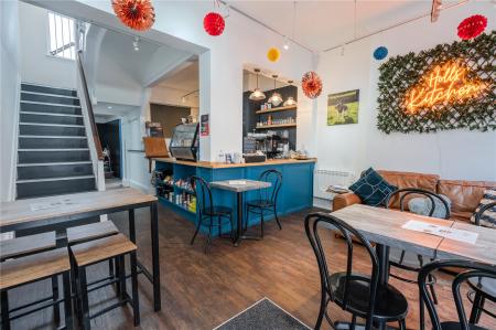 Entrance & Cafe