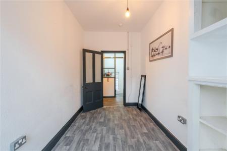 Room 2 (2)