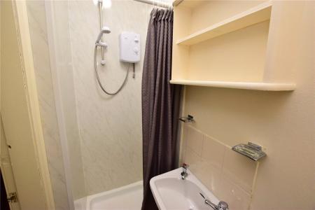 Flat 6 - Shower Room