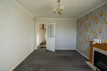 Living Room (2)