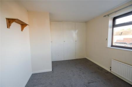 Bedroom 1 (2)