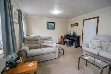 Living Room (2)