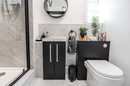 Shower Room (2)