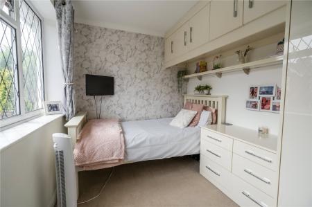 Bedroom 1 (2)