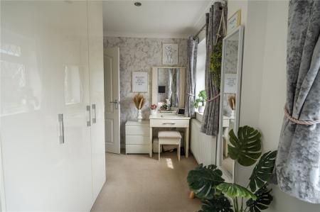 Bedroom 1 (3)