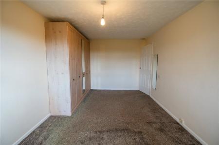 Bedroom 1 (2)