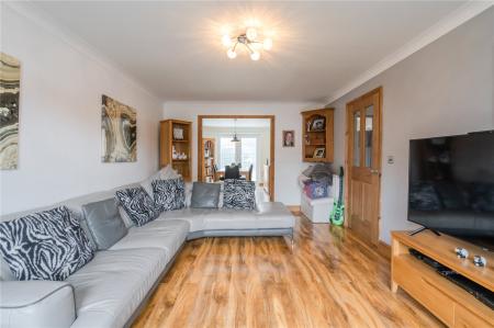 Living Room (2)