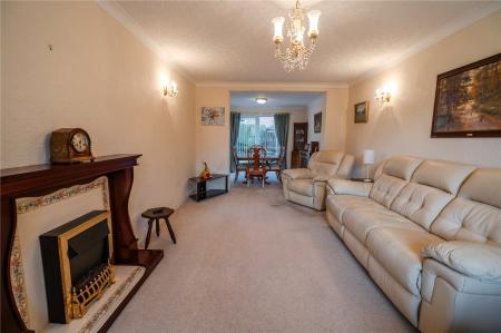 Living Room (2)