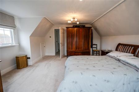 Bedroom 1 (2)