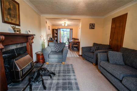 Living Room (2)