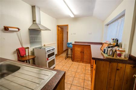 Kitchen (2)