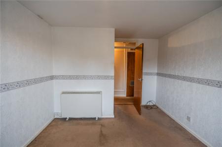 Bedroom 1 (2)